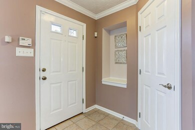 9530 Oakhurst Dr, Columbia, MD 21046 - photo 2