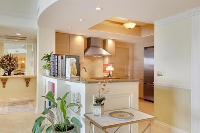 1 N Ocean Blvd Unit 808-large-003-18-Liv