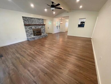 11 Lawson Ln, Bella Vista, AR 72715 - photo 2