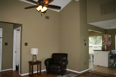 1210 Sunset Dr, Friendswood, TX 77546 - photo 4