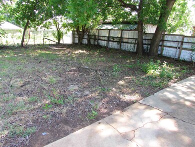 1310 W Hickory Ave, Duncan, OK 73533 - photo 5