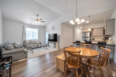 13537 S Commodus Dr unit F304, Riverton, UT 84096 - photo 4