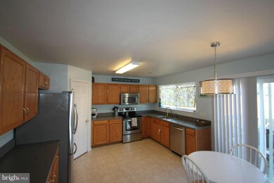 636 Kings Grant Rd, Culpeper, VA 22701 - photo 4