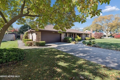 2909 Manchester Blvd, Toledo, OH 43606 - photo 2