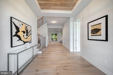 413 Orleans Cir SW, Vienna, VA 22180 - photo 3