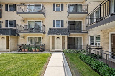 unlisted-address, Oak Park, IL 60302 - photo 2