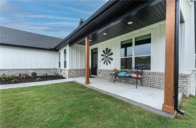 709 Buffalo Gap Dr, Siloam Springs, AR 72761 - photo 3