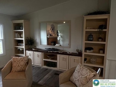 5148 Stone Terrace Dr, Whitehall Township, PA 18052 - photo 4