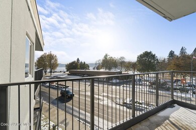 Deck Dwellers will love the view