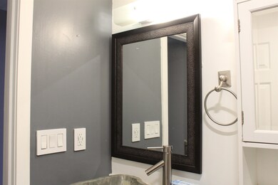 470 Silver St unit 213, Manchester, NH 03103 - photo 4