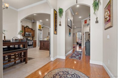 5719 Ashbrook Dr, Bartlesville, OK 74006 - photo 4