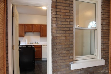 4230 Tower Ave, Cincinnati, OH 45217 - photo 6