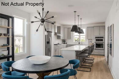 1249 Cromartie Ln, Columbus, OH 43201 - photo 4