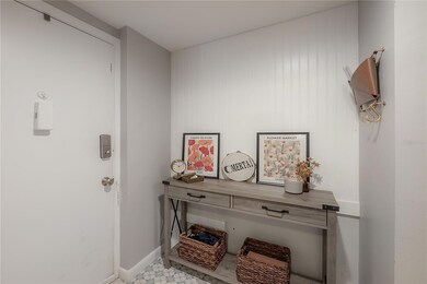 Cute entry foyer!