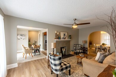 703 E Market St, Johnson City, TN 37601 - photo 2