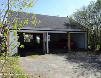 32 - 34 8th St unit 1, Hudson, NY 12534 - photo 3