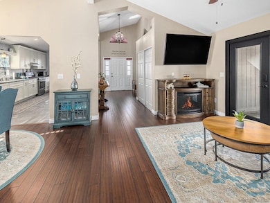 15935 Spring Oaks Rd unit 98, El Cajon, CA 92021 - photo 2