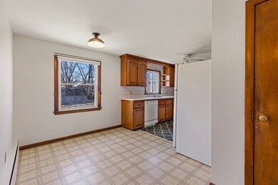 4 Fontaine St, Ludlow, MA 01056 - photo 7
