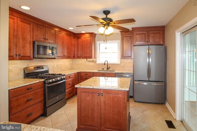 122 N Llanwellyn Ave, Glenolden, PA 19036 - photo 4