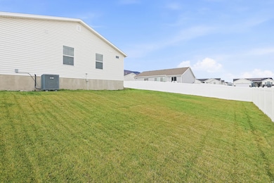 1128 W High Plains Dr, Grantsville, UT 84029 - photo 3