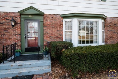 1811 SW 32nd St, Topeka, KS 66611 - photo 4