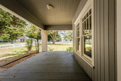 606 W Acheson St, Denison, TX 75020 - photo 6