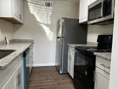514 Houston St unit 1, Rosenberg, TX 77471 - photo 5