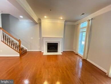 641 Cedar Spring St, Gaithersburg, MD 20877 - photo 4