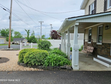 8 Birch Ln, Rensselaer, NY 12144 - photo 5