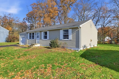 31 Farmstead Cir, Bloomfield, CT 06002 - photo 7