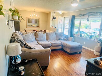 102 W Davis Ave, Sapulpa, OK 74066 - photo 3