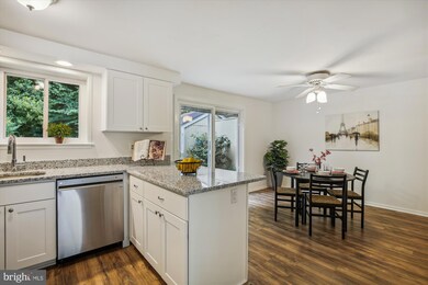 14414 Pebble Hill Ln, North Potomac, MD 20878 - photo 6