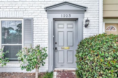 1223 Country Place Dr, Houston, TX 77079 - photo 2