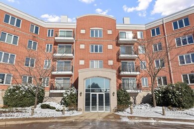 351 Town Place Cir unit 407, Buffalo Grove, IL 60089 - photo 2