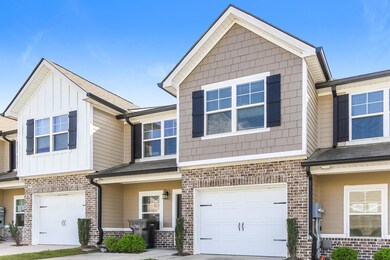 002-photo-front-view-13656366