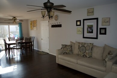 219 Bolz Rd, Carpentersville, IL 60110 - photo 5