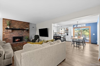 150 Brighton Rd, Howell, MI 48843 - photo 4