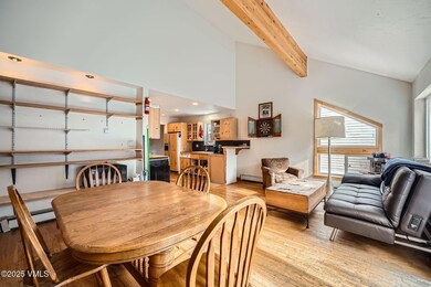 160 Riverside Ct 4 - MLS Sized - 009 - 1