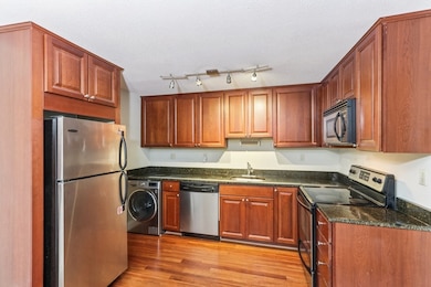 1710 Skyline Dr unit 10, Lowell, MA 01854 - photo 2