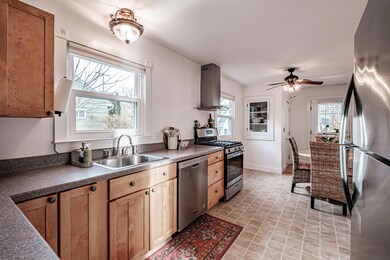 788 Highland Ave, South Portland, ME 04106 - photo 5