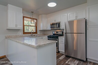 128 D St (1 of 32)