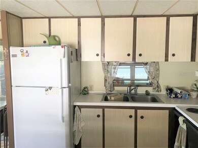 6139 Crestview Ln, Zephyrhills, FL 33542 - photo 7