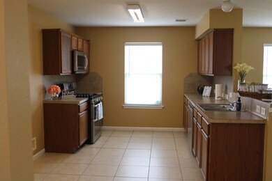 9034 Durham Manor Ln, Houston, TX 77075 - photo 6