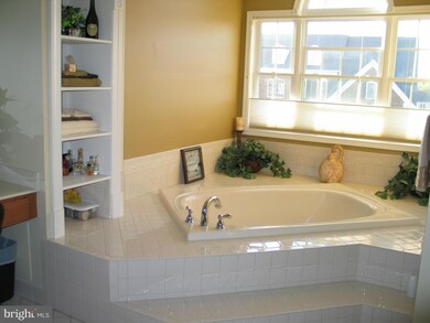 1621 Winesapp Dr, Odenton, MD 21113 - photo 4