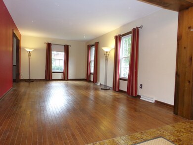 1048 Cardinal Ct, Batavia, IL 60510 - photo 5