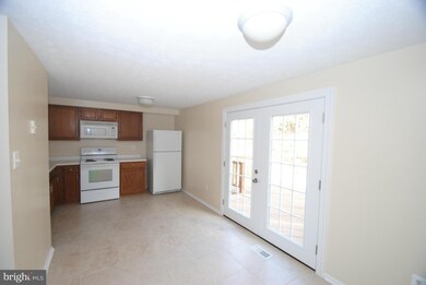 6352 Greenfield Rd, Elkridge, MD 21075 - photo 5