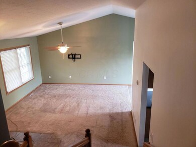 4498 Trickle Creek Ln, Columbus, OH 43228 - photo 3