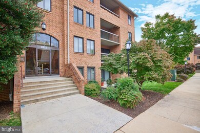 11323 Commonwealth Dr unit 4, Rockville, MD 20852 - photo 2