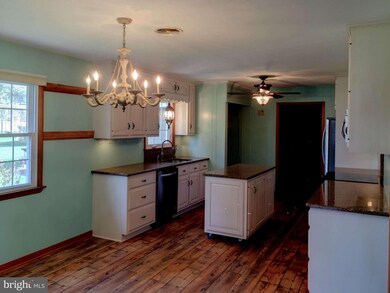 2941 Adams Dr, Chambersburg, PA 17201 - photo 4