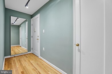 2302 Colston Dr unit 104, Silver Spring, MD 20910 - photo 5
